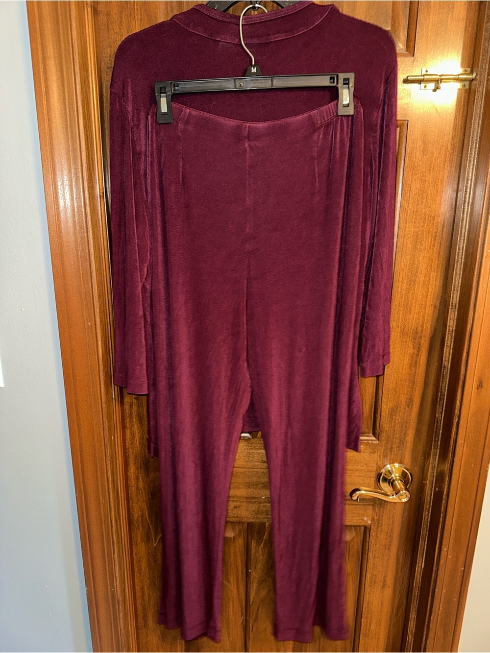 Chico's Travelers Knit Top and pants in Burgundy - Picture 3 of 4